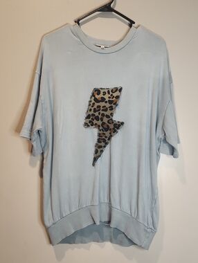 Easel Blue Leopard Lightning Bolt Oversized Casual Short Sleeve Swestshirt Small